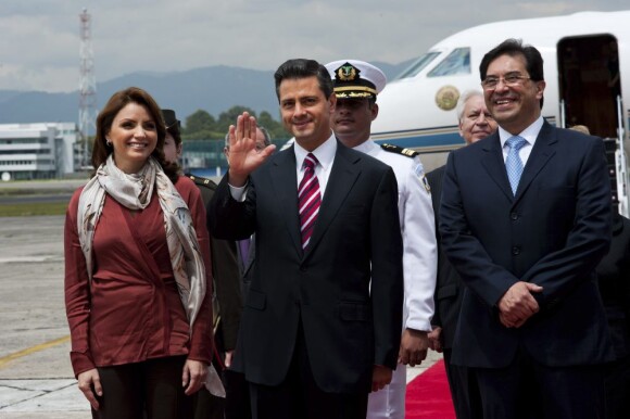 Le président du Mexique Enrique Peña Nieto et sa femme Angelica Rivera, à Guatemala City le 17 septembre 2012.