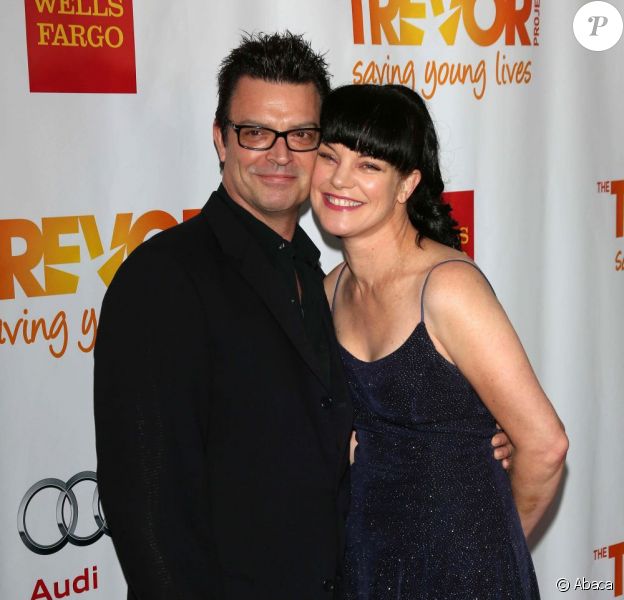 Pauley Perrette et son compagnon Thomas Arklie amoureux au Trevor Project Live à Hollywood, le 2 décembre 2012