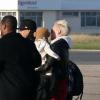 Pink et sa fille Willow arrivent à l'aeroport du Bourget le 1er Décembre 2012, au Bourget