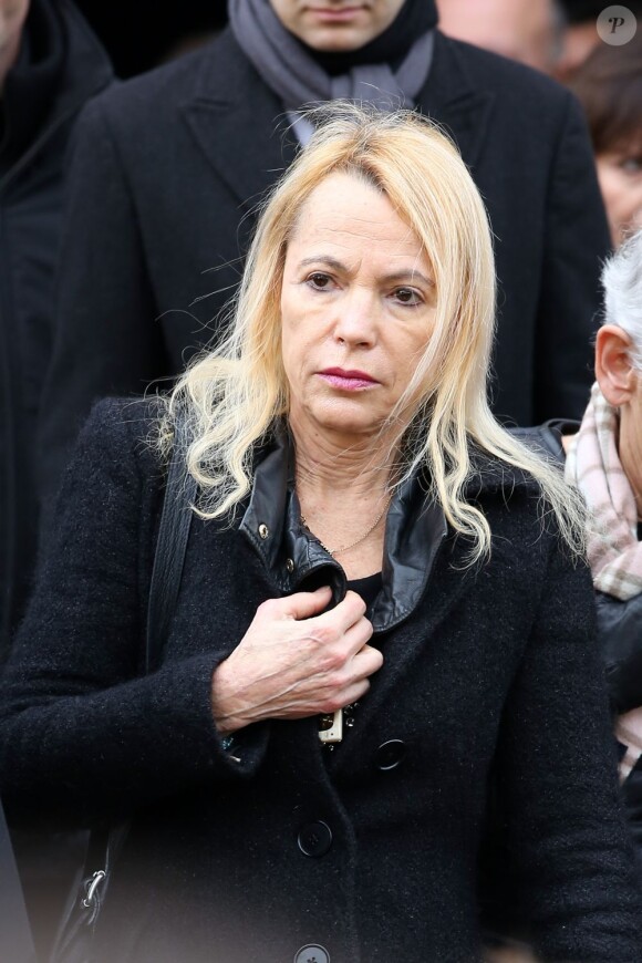 Laure Adler assiste aux obsèques de Erik Izraelewicz, ancien directeur du journal Le Monde, au Père Lachaise à Paris, le 4 decembre 2012.