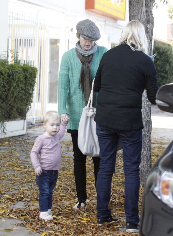Christina Applegate va dejeuner avec sa fille Sadie à Studio City, à Los Angeles le 6 decembre 2012.
