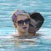 Paris Hilton est amouresue de River Viiperi et n'a pas peur de le montrer ! Miami le 7 décembre 2012.