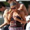 Paris Hilton profite d'un moment complice avec son amoureux River Viiperi à Miami le 7 décembre 2012.