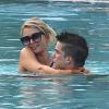 Paris Hilton et River Viiperi complices et amoureaux à Miami le 8 décembre 2012.