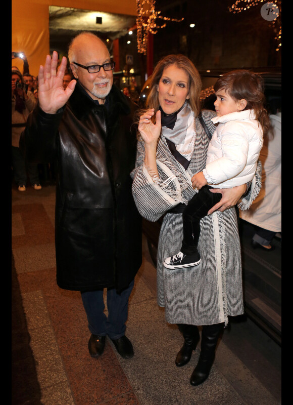 Céline Dion, René Angelil et leurs enfants, René-Charles, Nelson et Eddy quittent leur hôtel du George V à Paris le 30 novembre 2012.