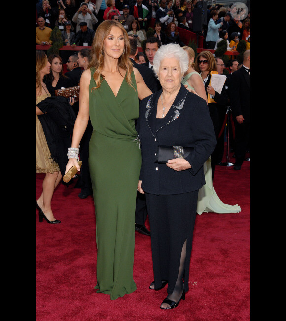 Céline Dion et sa mère Thérèse Dion à la cérémonie des Oscars à Los Angeles le 25 février 2007.