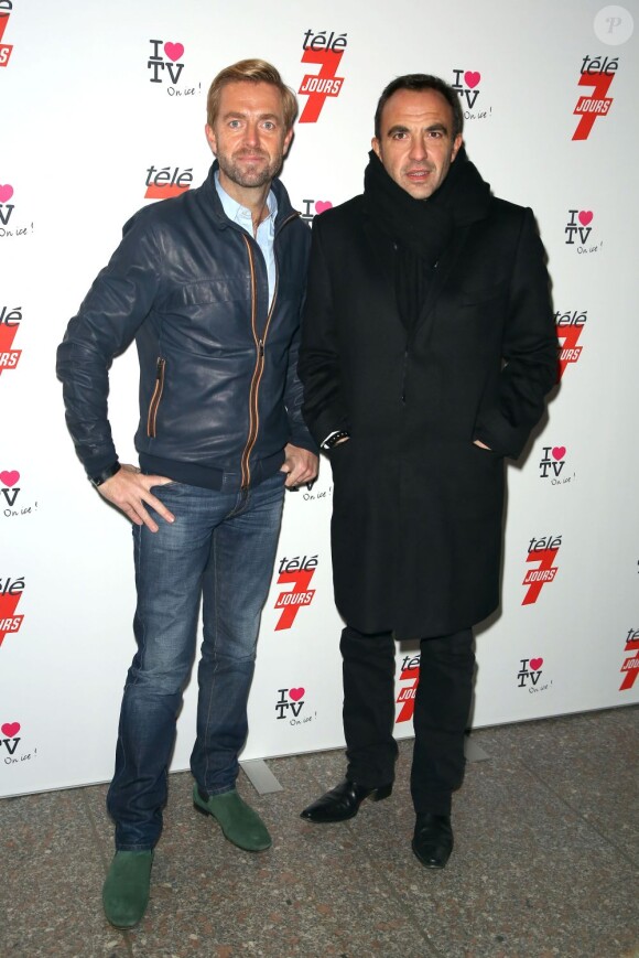 Alexandre Delpérier et Nikos Aliagas à la soirée 'I love TV on Ice' au Grand Palais des Glaces à Paris, le 12 décembre 2012