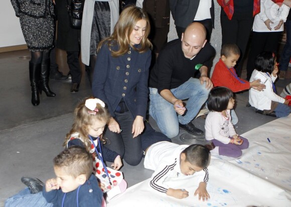 Letizia d'Espagne au 36e Salon du livre jeunesse de Madrid, le 21 décembre 2012.