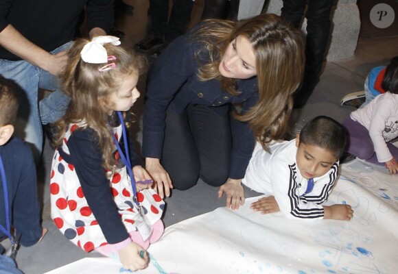 Letizia d'Espagne au 36e Salon du livre jeunesse de Madrid, le 21 décembre 2012.