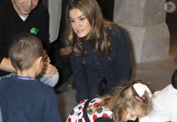 Letizia d'Espagne au 36e Salon du livre jeunesse de Madrid, le 21 décembre 2012.
