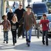 Heidi Klum et ses trois enfants Johan, Leni et Henry, suivis de Martin Kristen et de la grand-mère Erna se baladent au centre commercial The Grove. Los Angeles, le 21 novembre 2012.