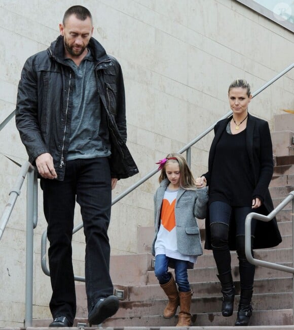 Heidi Klum avec son petit ami Martin Kristen et ses enfants Johan Samuel et Leni Klum quittent un magasin Target, le 29 décembre 2012 à Los Angeles