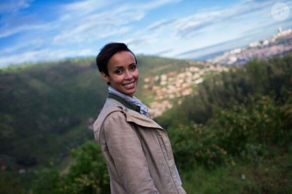 Sonia Rolland était en voyage humanitaire au Rwanda, son pays d'origine, fin novembre - début décembre 2012 pour le compte de son association Maïsha Africa. Elle s'est également rendue sur les hauteurs de Kigali.