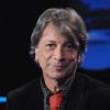 Le chanteur Hervé Vilard (66 ans).