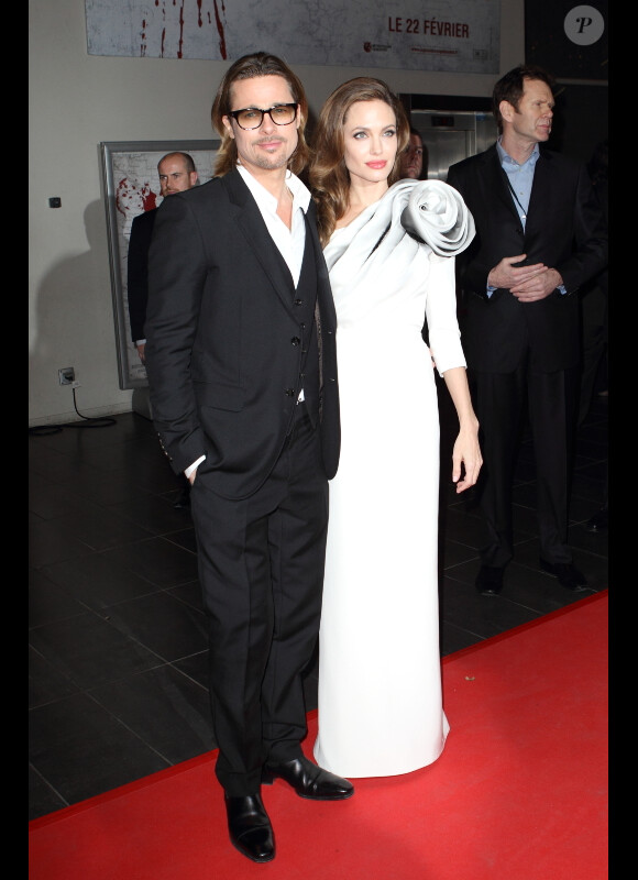 Brad Pitt et Angelina Jolie à l'avant-première du film Au pays du sang et du miel, à Paris, le 16 février 2012.