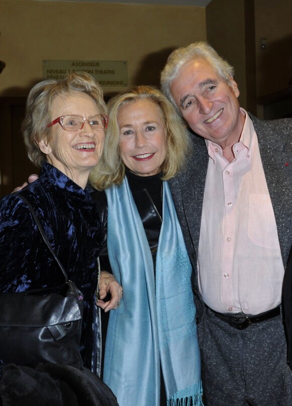 Christine Pinoteau reçoit Brigitte Fossey et Jean-Loup Dabadie au cinéma Le Village de Neuilly sur Seine, pour un hommage à Claude Pinoteau, le 7 janvier 2012.