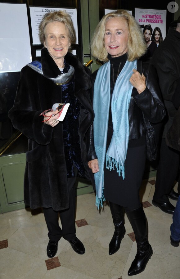 Brigitte Fossey et Christine Pinoteau rendent hommage à Claude Pinoteau au cinéma Le Village à Neuilly sur Seine, le 7 janvier 2012.