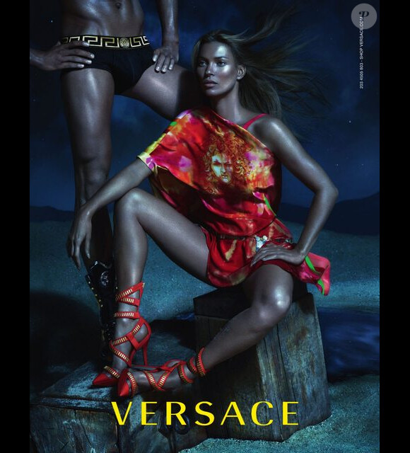 Kate Moss pour Versace printemps-été 2013.