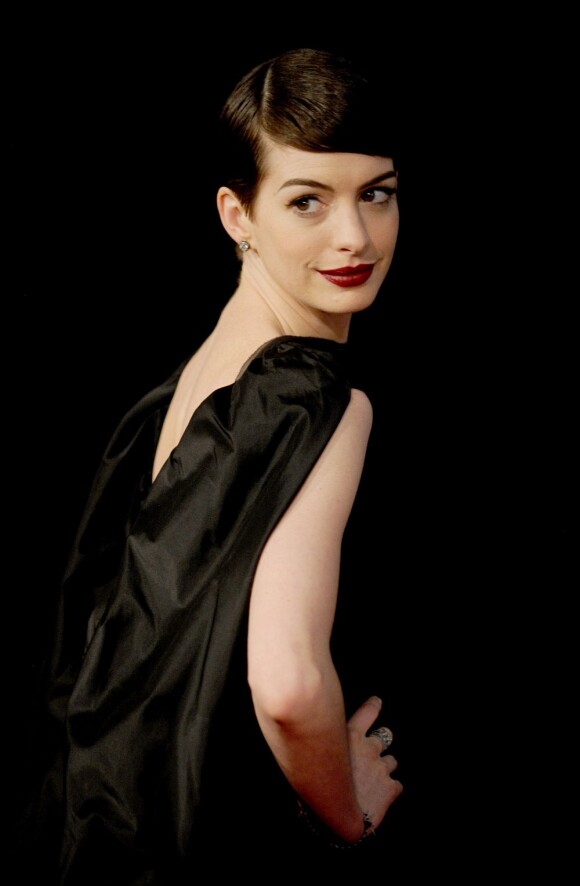 Anne Hathaway lors de la première new-yorkais des Misérables, le 10 décembre 2012, figure au casting de Robopocalypse.