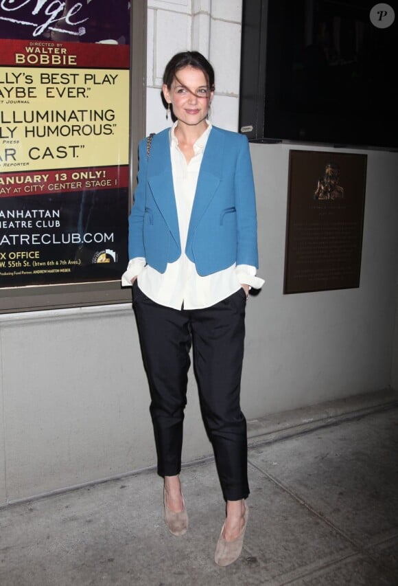 La belle Katie Holmes se rend au théâtre à Broadway pour la pièce The Other Place, à New York, le 10 janvier 2013.