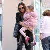 Jennifer Garner accompagne ses filles Seraphina et Violet chez le médecin à Los Angeles, le 11 janvier 2013.