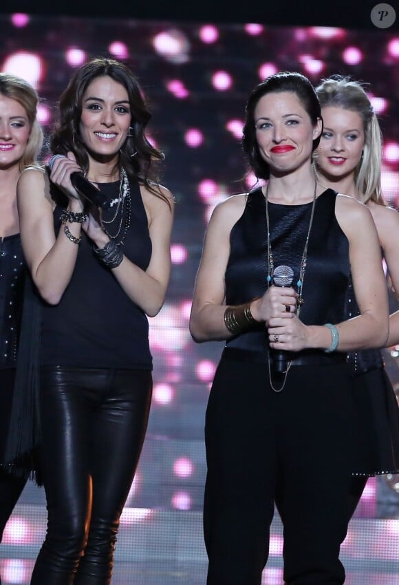 Sofia Essaïdi et Natasha St-Pier lors de l'enregistrement du prime 'Samedi soir on chante Goldman', diffusé le 19 janvier 2013 sur TF1