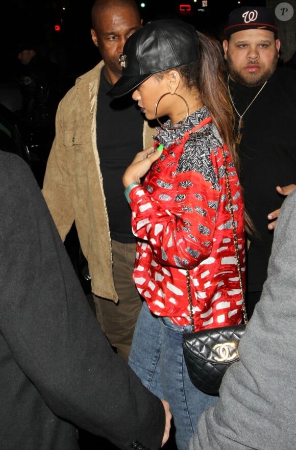 Rihanna quitte la boîte de nuit My Studio à Los Angeles. Le 13 janvier 2013.