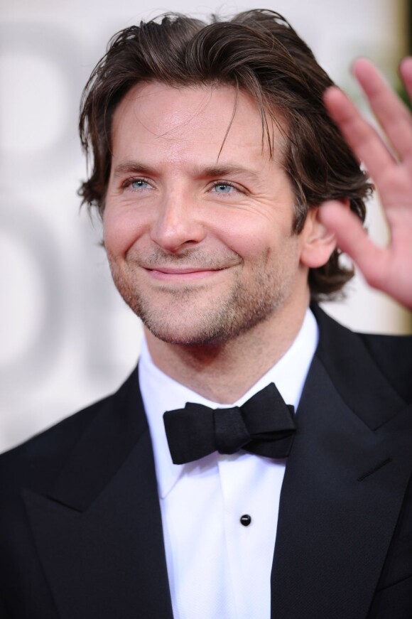 Bradley Cooper sur le tapis rouge des Golden Globes 2013.