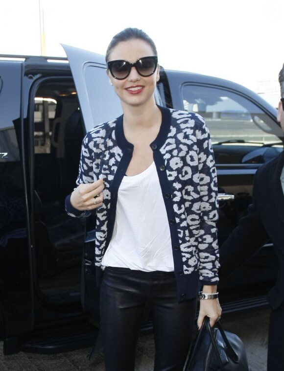 Le top model Miranda Kerr arrive à l'aéroport de Los Angeles, le 15 janvier 2013.
