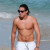 Vito Schnabel (ex petit ami de Demi Moore) se détend sur une plage de Miami le 6 décembre 2012.