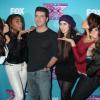 Fifth Harmony et Simon Cowell à la conférence de presse pour la dernière saison de l'émission X Factor à Los Angeles, le 17 décembre 2012.