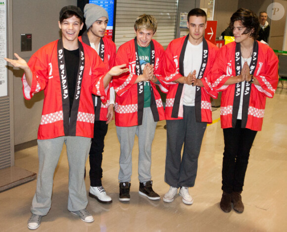 Les One Direction arrivent au Japon, le 17 janvier 2013.