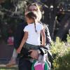 Gabriel Aubry va chercher son adorable fille Nahla à l'école à Los Angeles, le 17 janvier 2013.