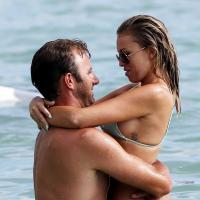 Paulina Gretzky, fille de Wayne, et le golfeur Dustin Johnson amoureux à Hawaï