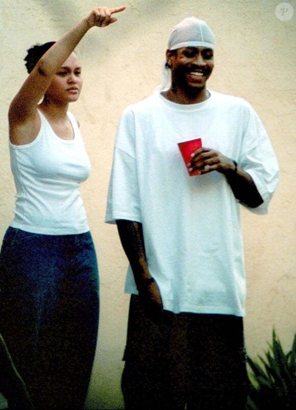 Allen Iverson et sa femme Tawana en juillet 2002 à Philadelphie