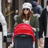 Drew Barrymore et son mari Will Kopelman promènent leur fille Olive dans les rues de New York, le 20 janvier 2013.