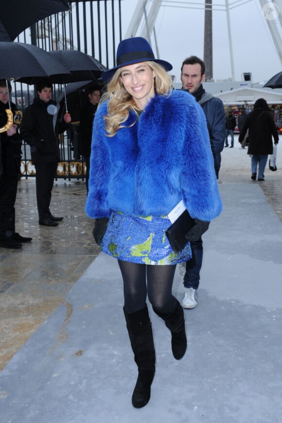 Alexandra Golovanoff arrive au défilé Dior Haute Couture le 21 janvier à Paris