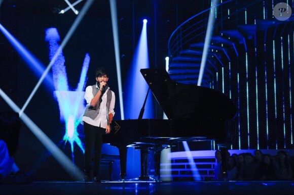 Florian pendant le deuxième prime de Nouvelle Star à L'arche de Saint Germain, Issy-Les-Moulineaux, le 22 janvier 2013