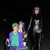 Rupert Sanders et Liberty Ross fêtant Halloween avec leurs enfants Skyla et Tennyson à Los Angeles, le 31 octobre 2012. En janvier 2013, six mois après le scandale Kristen Stewart, l'épouse trompée demande le divorce.