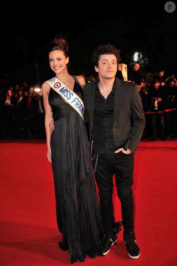 Miss France 2013, Marine Lorphelin et Kev Adams à la 14e édition des NRJ Music Awards au Palais des Festivals à Cannes, le 26 Janvier 2013.