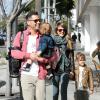 Jessica Alba, son mari Cash Warren, et leurs deux filles Honor et Haven, à Los Angeles, le 26 janvier 2013
