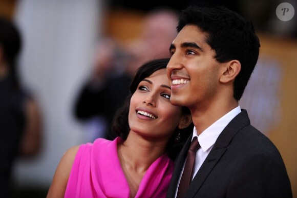 Les amoureux Freida Pinto et Dev Patel lors des Screen Actors Guild Awards à Los Angeles le 27 janvier 2013