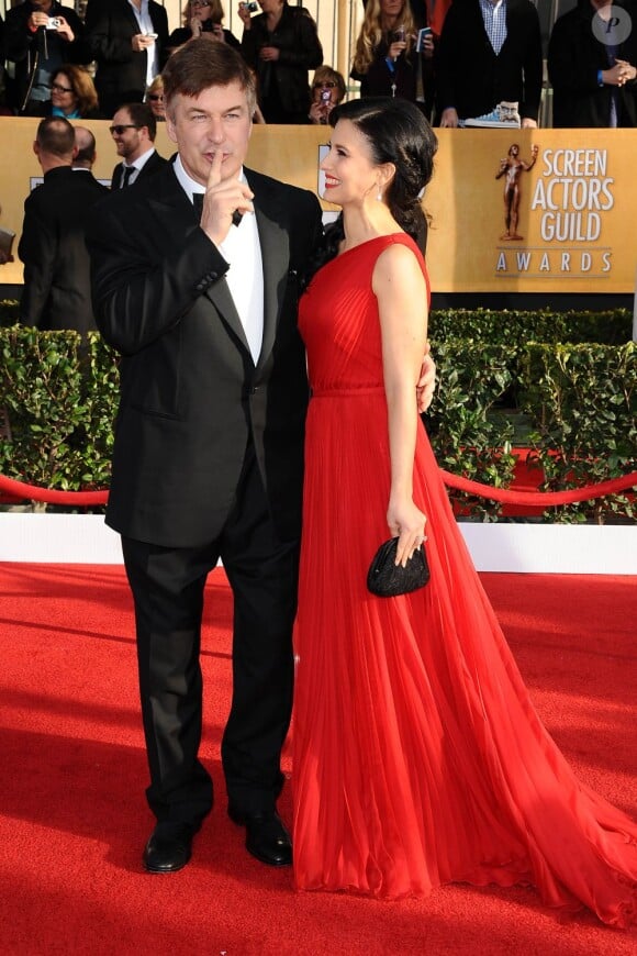 Alec Baldwin et sa femme Hilaria Thomas lors des Screen Actors Guild Awards à Los Angeles le 27 janvier 2013