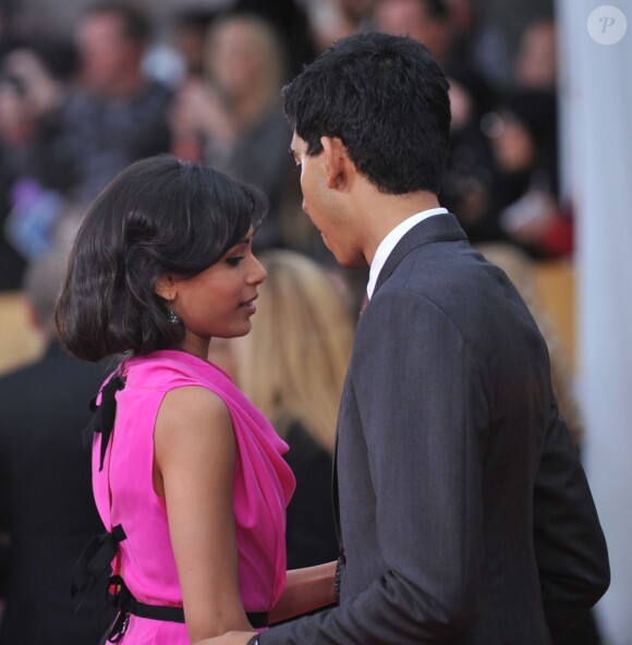 Freida Pinto et Dev Patel lors des Screen Actors Guild Awards à Los Angeles le 27 janvier 2013