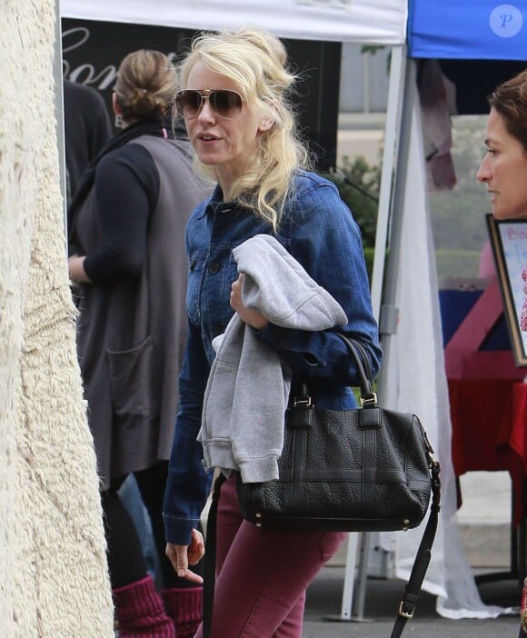 Exclu - Naomi Watts et Liev Schreiber font du shopping avec leurs fils Alexander et Samuel à Beverly Hills, le 27 janvier 2013.