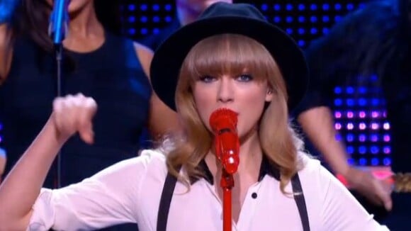 Taylor Swift : Ravissante, elle découvre Paris et enchante ses fans