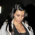 Exclusif - Kim Kardashian se dirige dans sa salle de gym pour une séance de sport nocturne. Los Angeles, le 30 janvier 2013.