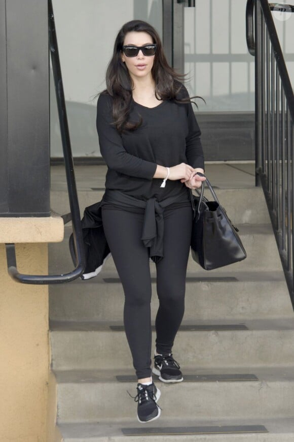 Kim Kardashian à la sortie de sa salle de sport à Los Angeles. Le 29 janvier 2013.