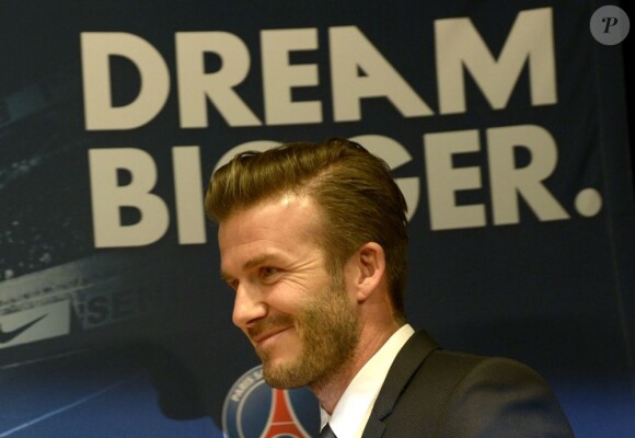 David Beckham lors de sa conférence de presse au Parc des Princes le 31 janvier 2013 à Paris après la signature de son contrat qui fait de lui un joueur du PSG