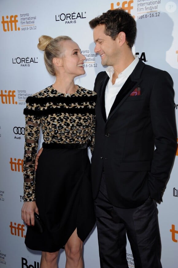 Diane Kruger et son petit ami Joshua Jackson à Toronto, le 11 septembre 2012.